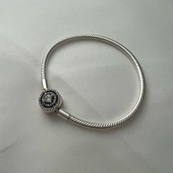 Pandora Bracelet - Picture 4 of 7